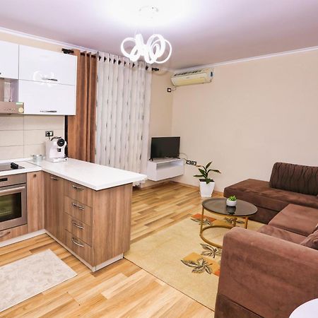 R&B City Center Apartment 티라나 외부 사진