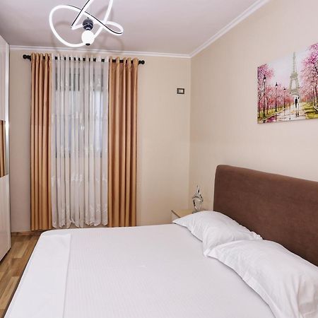 R&B City Center Apartment 티라나 외부 사진